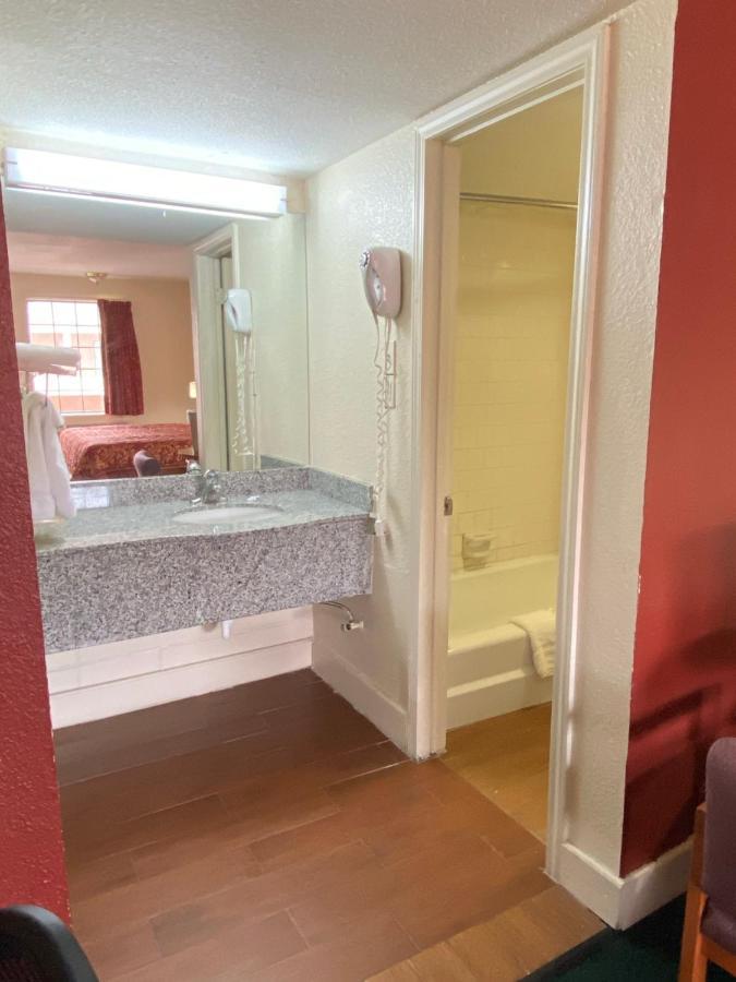 Travel Inn Lackland Sea World San Antonio Exterior foto